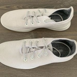 White Allbirds Tree Runners Size 9